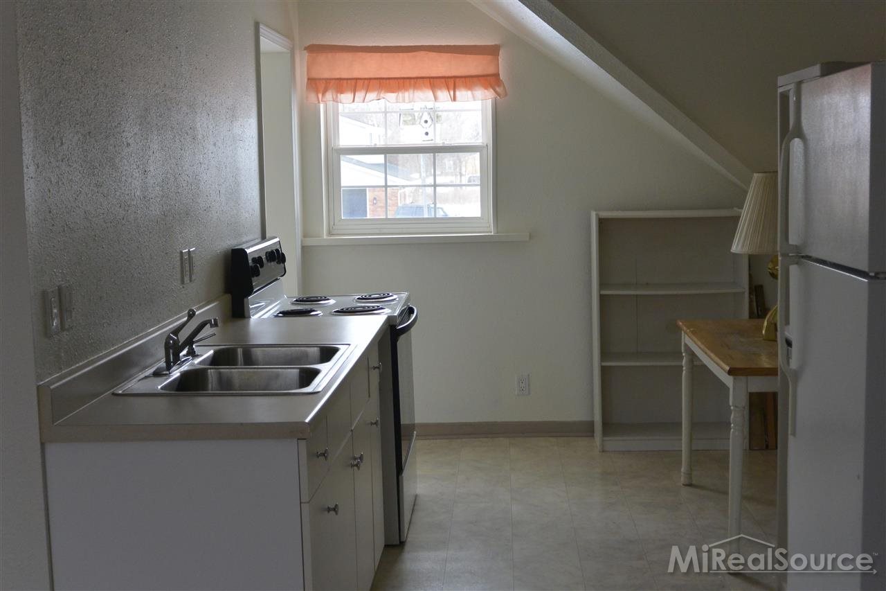 56040 Hayes Road Macomb, MI 48042 - Photo 15 of 23 31179320-14.JPG