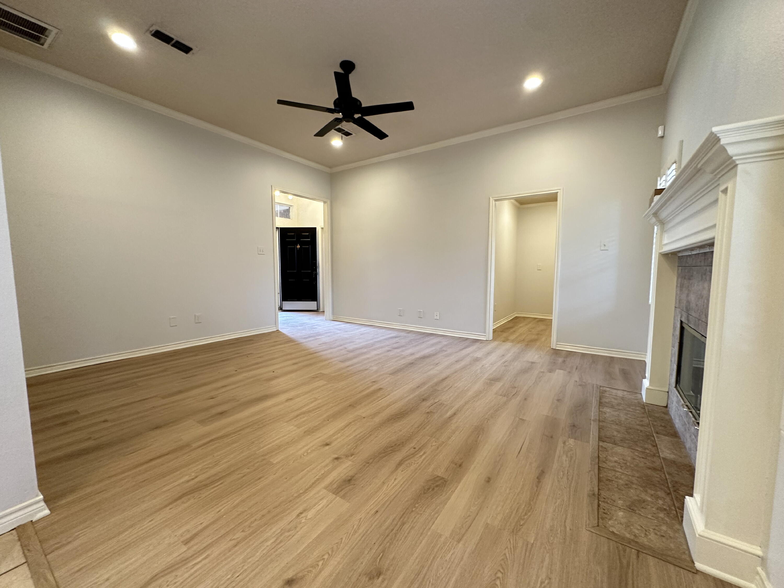 5422 99th Street Lubbock, TX 79424 - Photo 4 of 21 IMG_1415