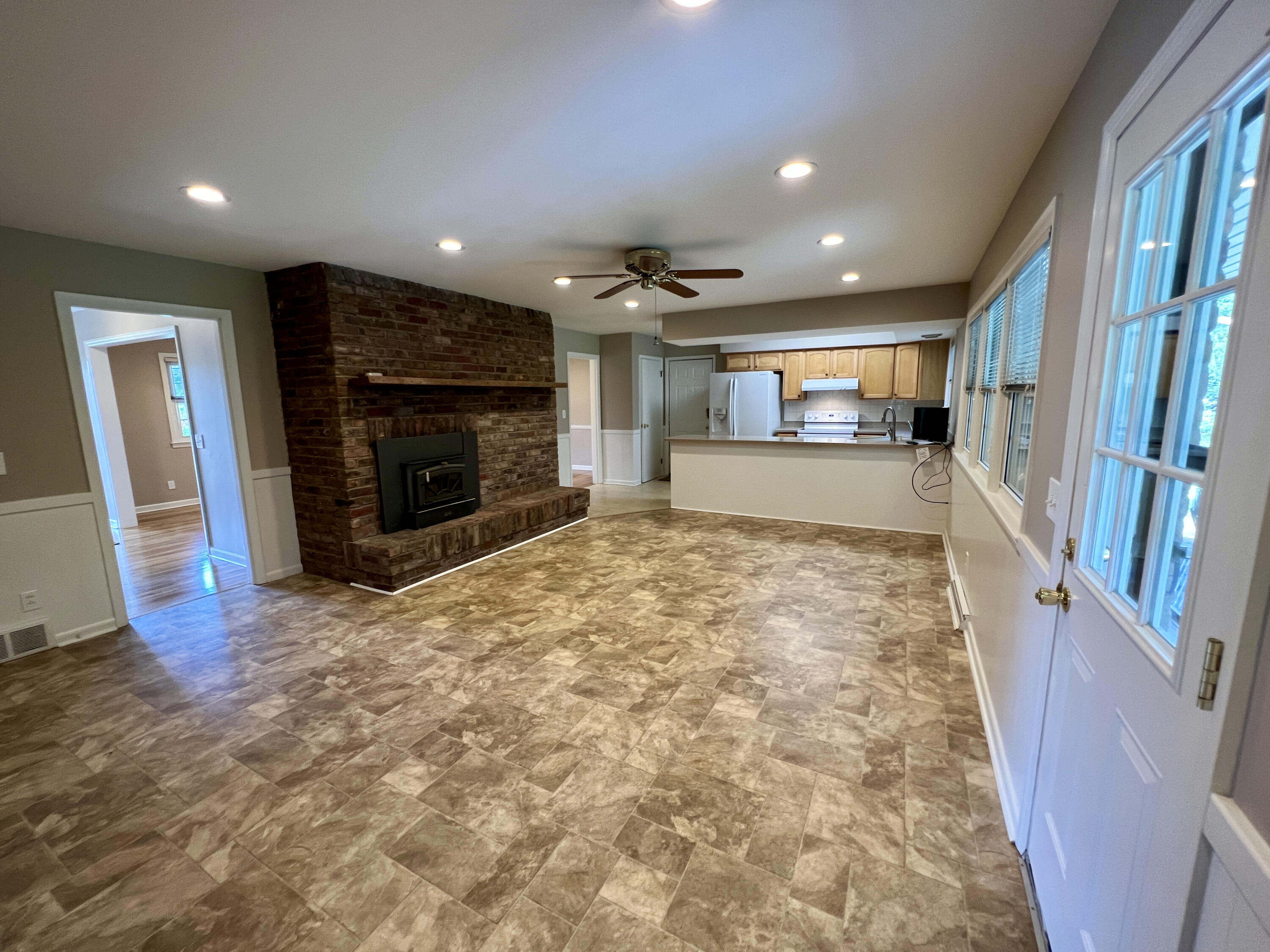 569 Dover Road Lexington, KY 40505 - Photo 21 of 56 B06B6452-0495-4E3D-9E68-85B292C9BB82_1_2
