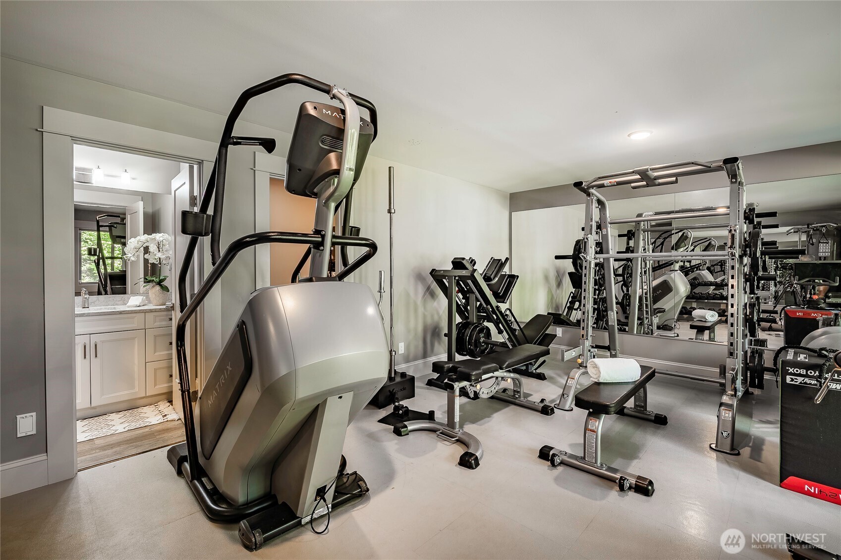 9125 Shearwater Road Blaine, WA 98230 - Photo 30 of 40 a view of a room with gym equipment