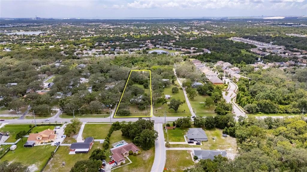 11205 McMullen Road Riverview, FL 33569 - Photo 23 of 46 an aerial view of multiple house