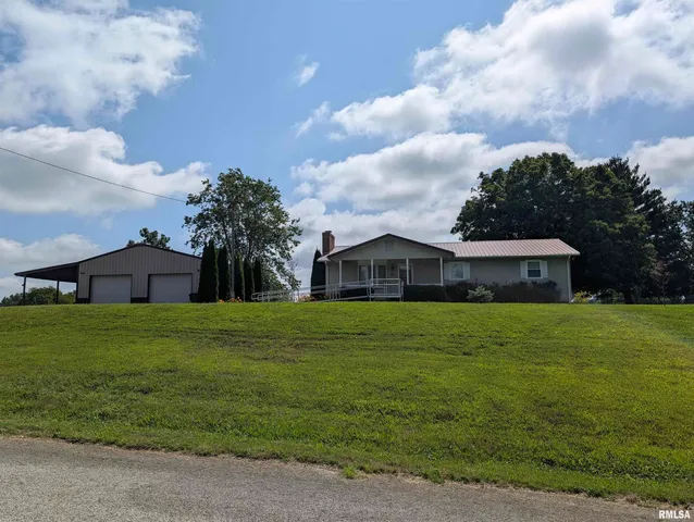 $189,900 | 425 Peak Road, Harrisburg, IL 62946