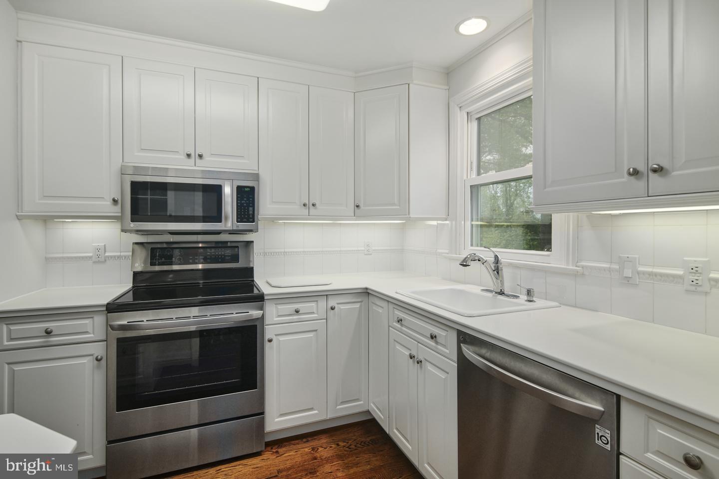 313 Landsende Road Devon, PA 19333 - Photo 9 of 26