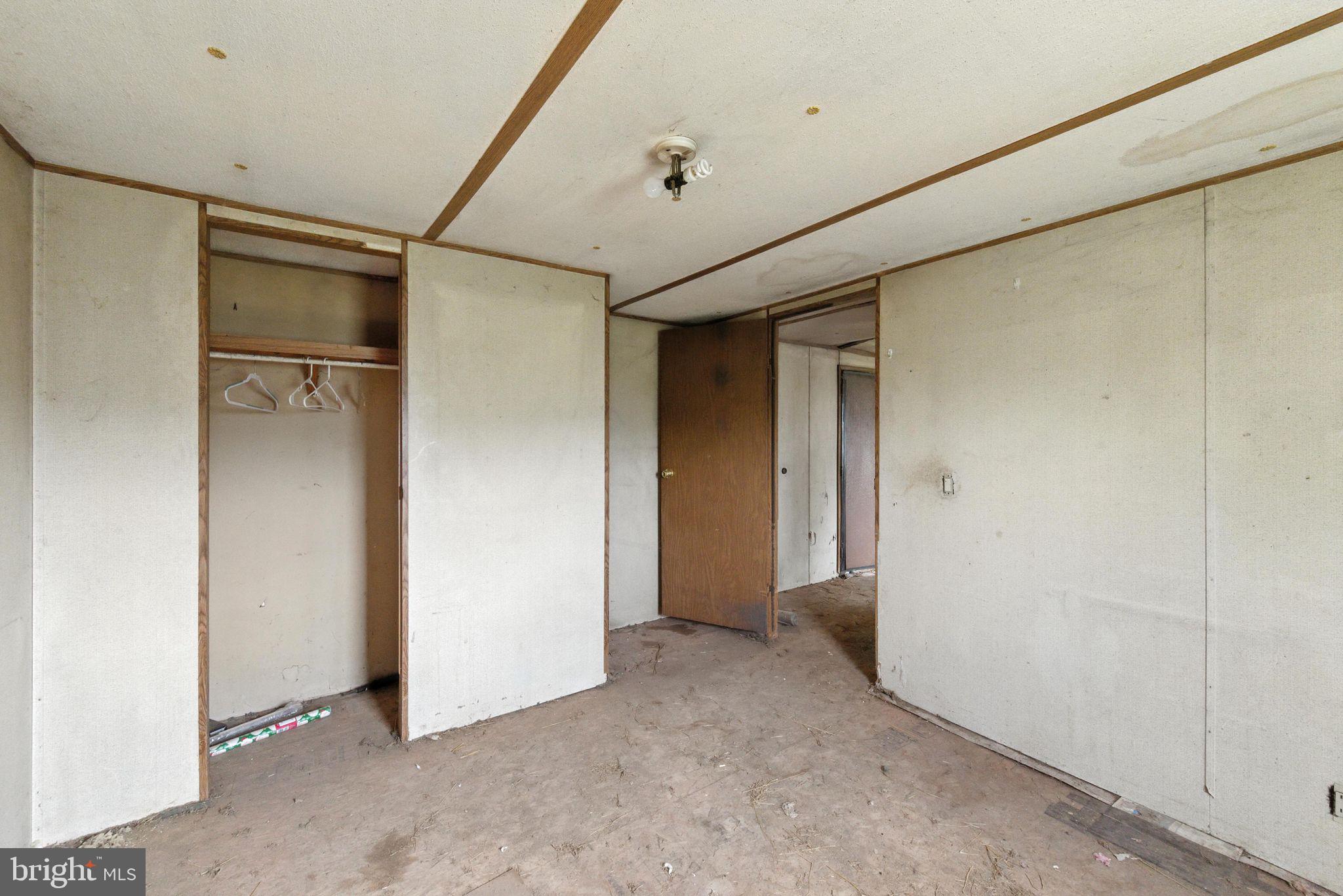 40 Ridge Road New Bloomfield, PA 17068 - Photo 16 of 29 a view of entryway