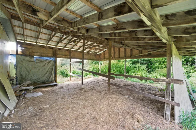 a view of under construction room