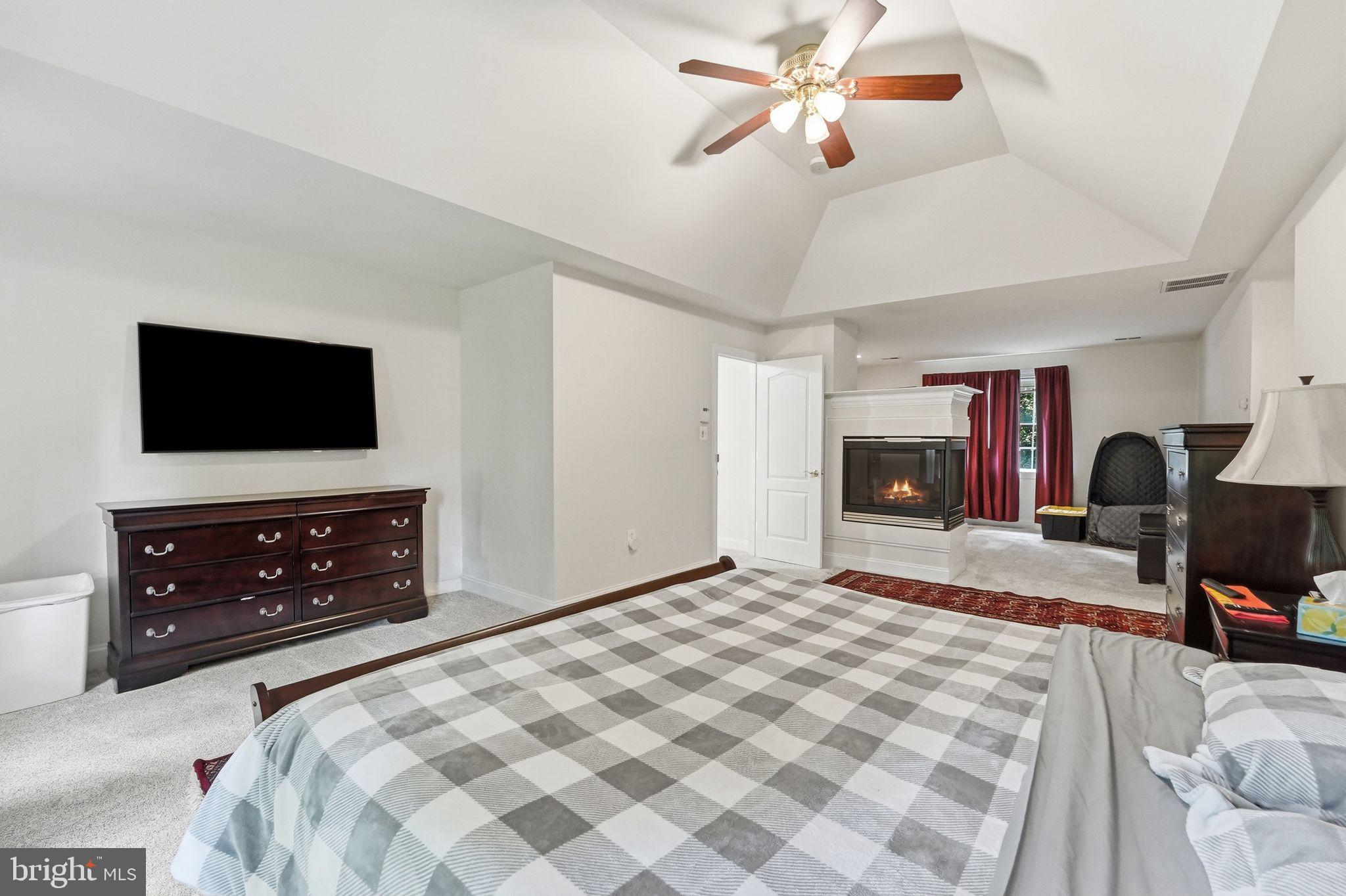 13301 Dumfries Road Manassas, VA 20112 - Photo 21 of 43 Bedroom