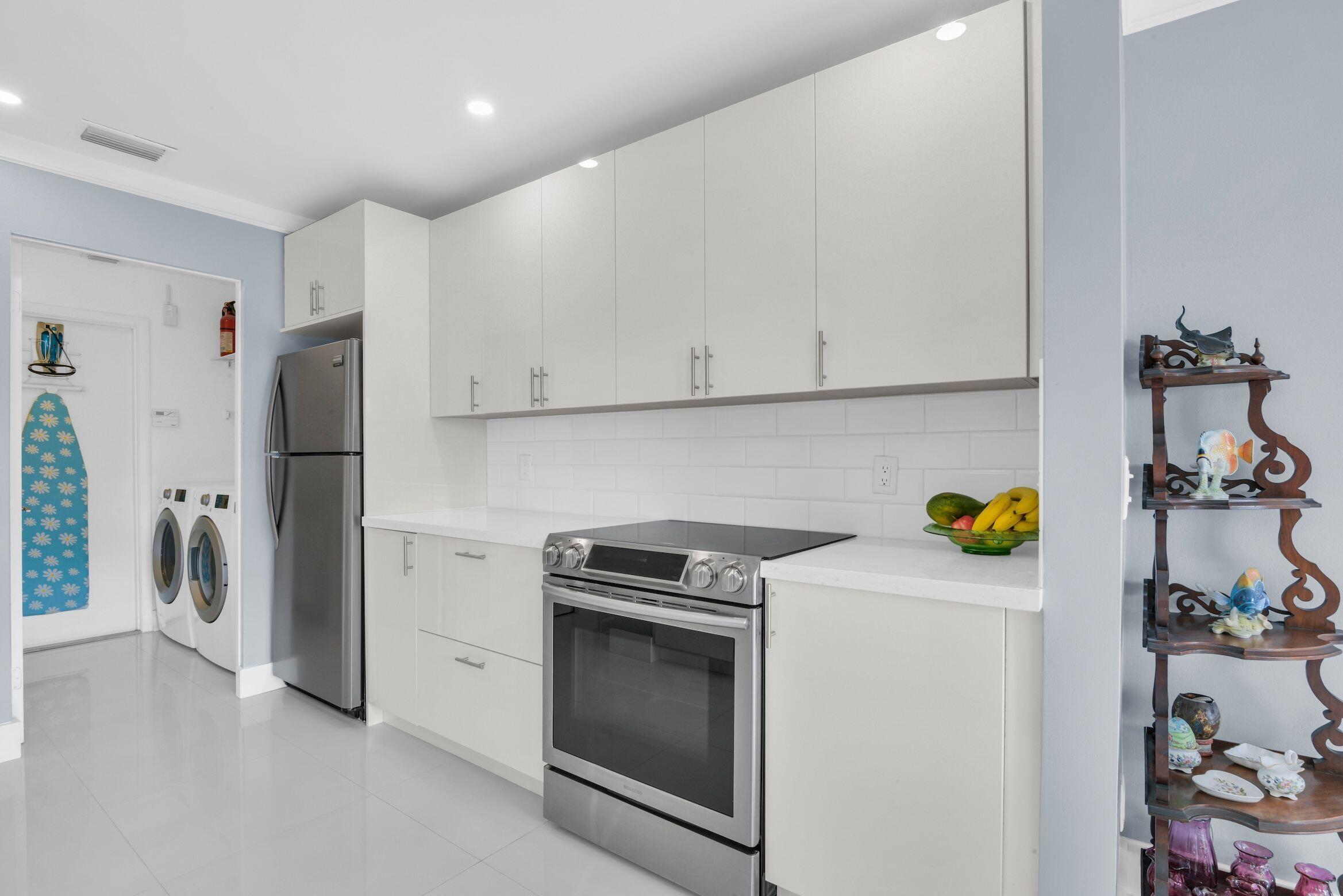 6773 Boca Pines Trail, Unit D Boca Raton, FL 33433 - Photo 12 of 47 Kitchen