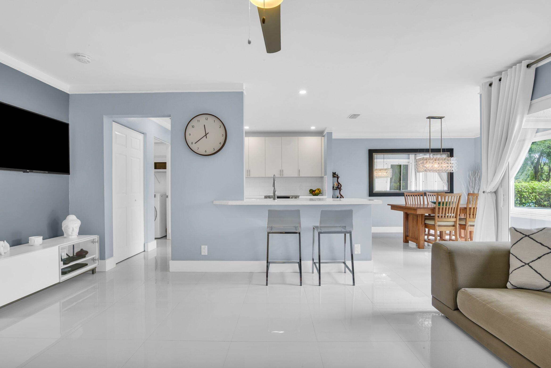 6773 Boca Pines Trail, Unit D Boca Raton, FL 33433 - Photo 17 of 47 Living Room