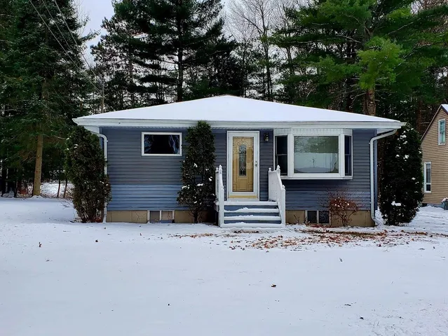 $267,900 | W8643 Adams Beach Drive, Clintonville, WI 54929