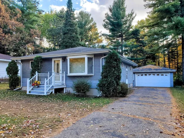 $267,900 | W8643 Adams Beach Drive, Clintonville, WI 54929