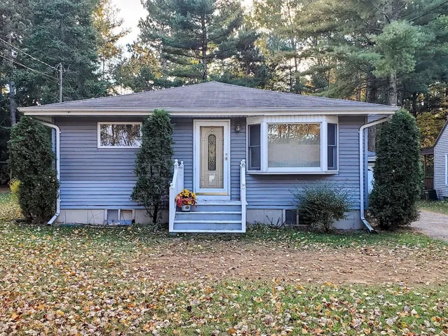 $267,900 | W8643 Adams Beach Drive, Clintonville, WI 54929