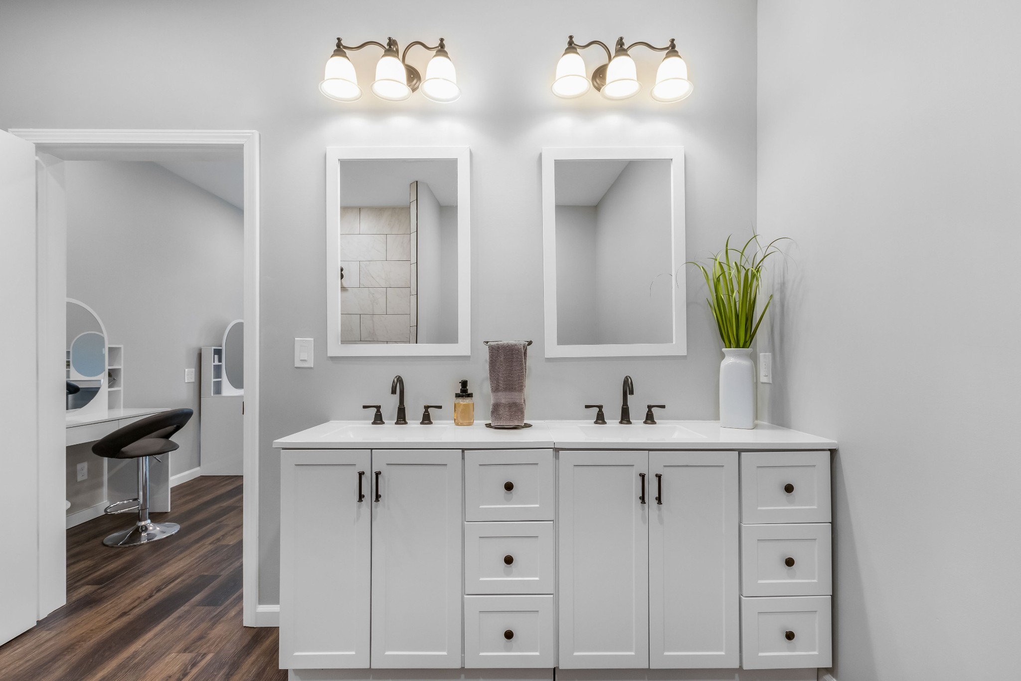 1049 Oregon Road Lascassas, TN 37085 - Photo 35 of 99 a bathroom with a double vanity sink and a mirror