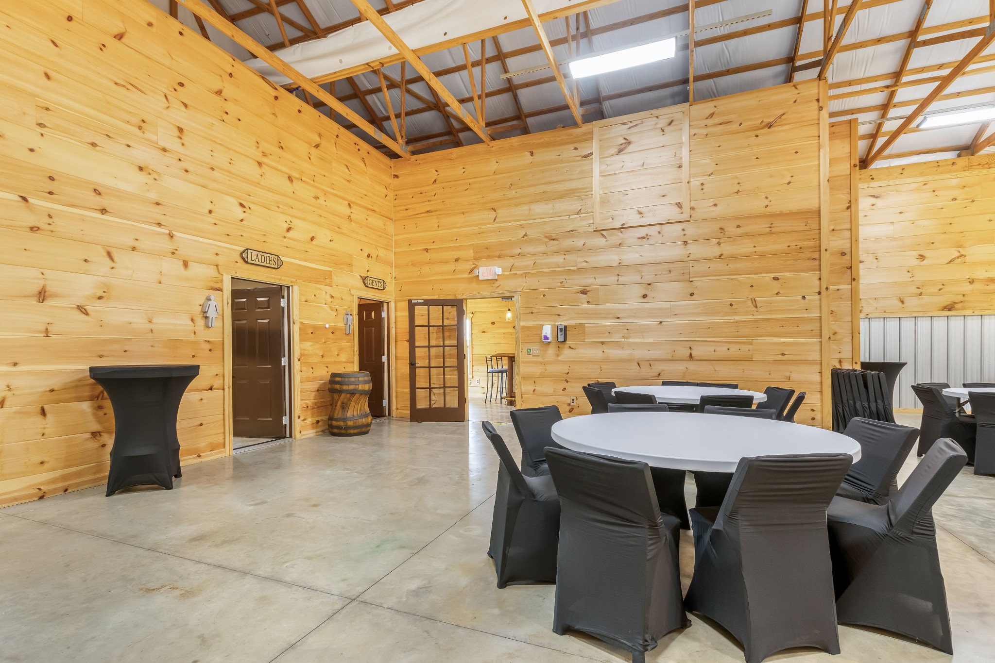 1049 Oregon Road Lascassas, TN 37085 - Photo 56 of 99 a dinning table and chairs in the terrace