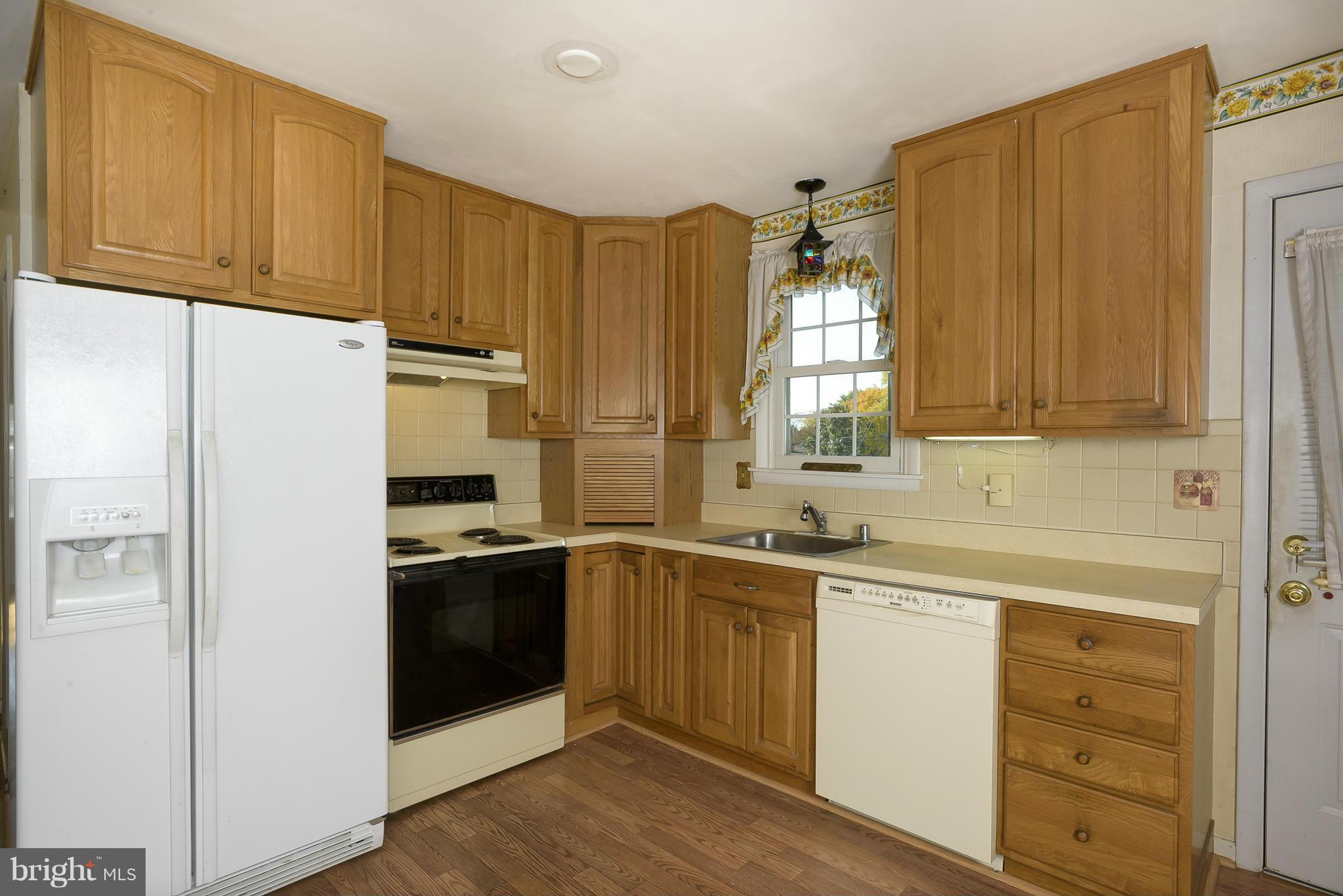 3126 Brookmede Road Ellicott City, MD 21042 - Photo 8 of 30 Kitchen
