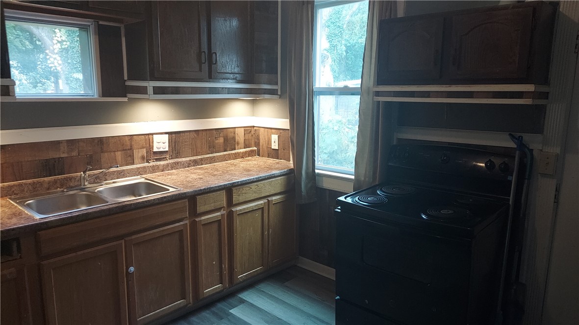 85 Eiffel Place Rochester, NY 14621 - Photo 5 of 9