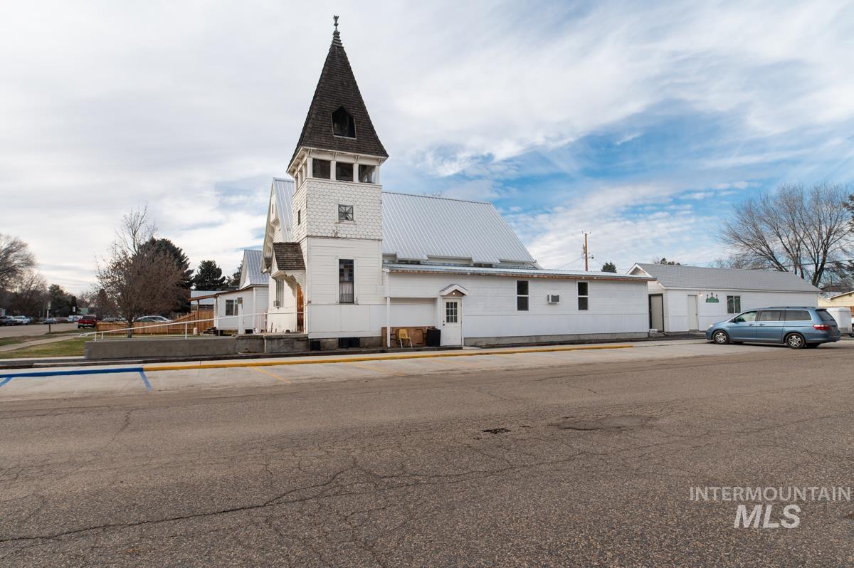 736 East Main Street Weiser, ID 83672 - Photo 4 of 33 View of building exterior