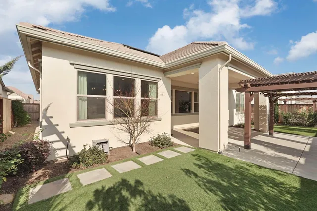 $835,000 | 3040 Carrousel Street, Lodi, CA 95242