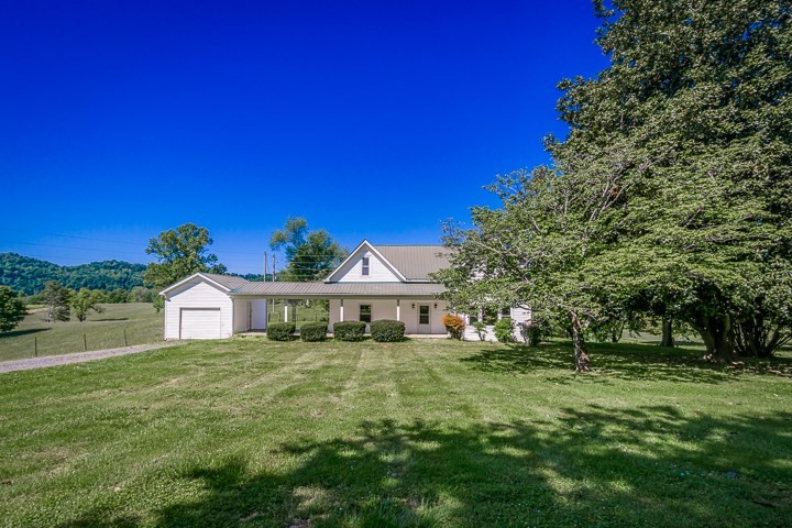 2564 Free State Road Gainesboro, TN 38562 - Photo 3 of 25