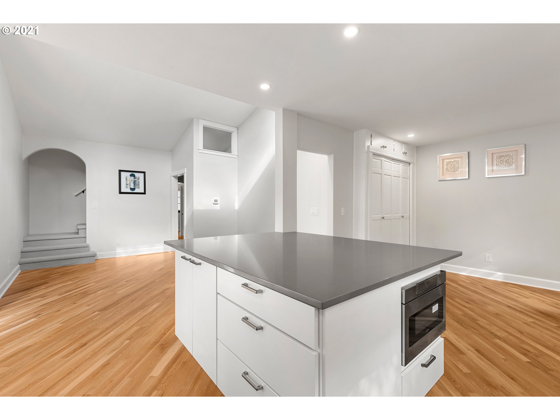 2820 Southwest Fern Street Portland, OR 97201 - Photo 12 of 32 Gallery Image 12