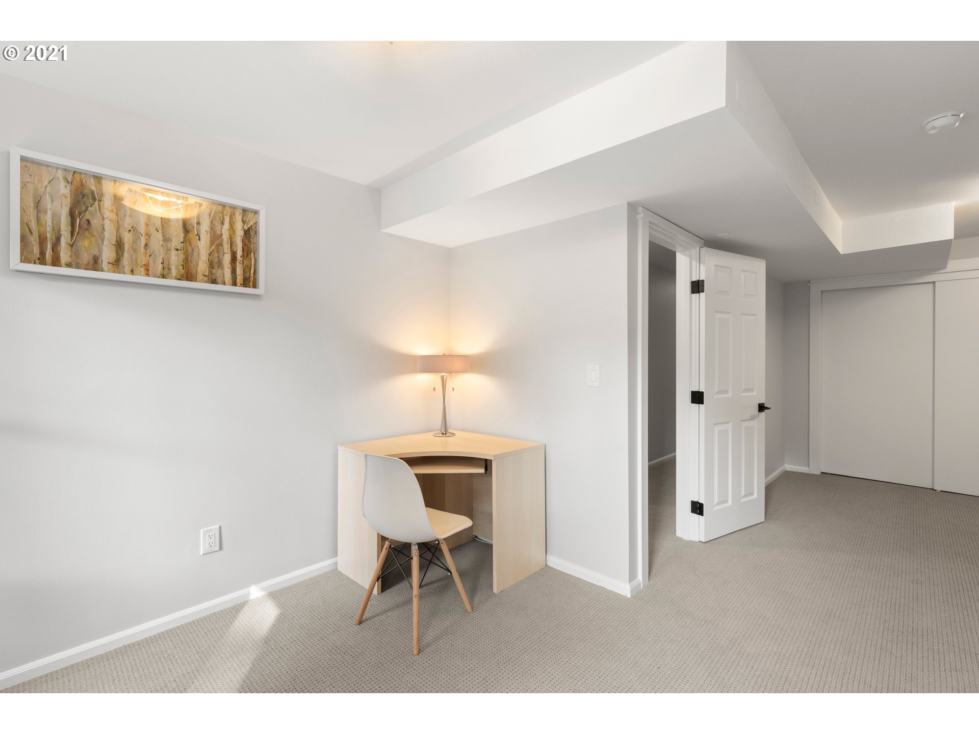 2820 Southwest Fern Street Portland, OR 97201 - Photo 25 of 32 Bedroom