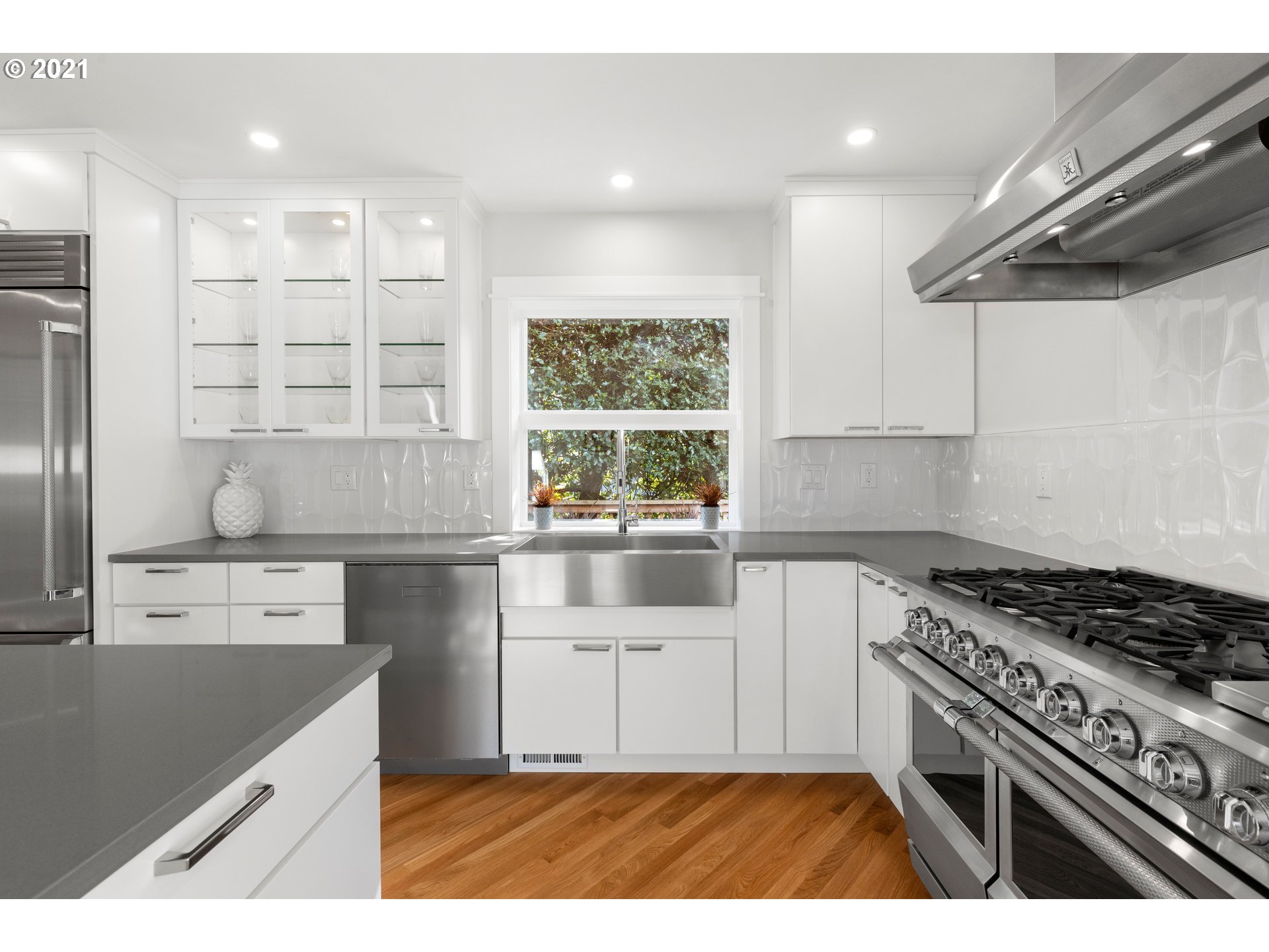 2820 Southwest Fern Street Portland, OR 97201 - Photo 10 of 32 Gallery Image 10