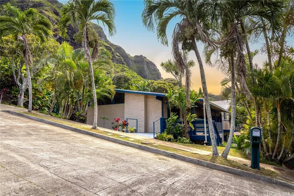 $1,599,000 | 51-015 Lau Place, Kaaawa, HI 96730