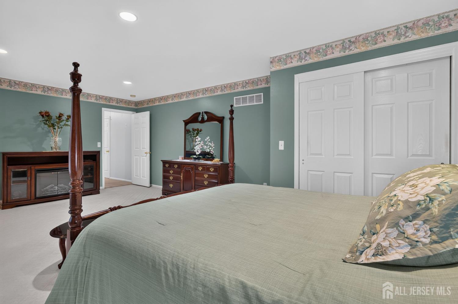 38 Plains Gap Road North Brunswick, NJ 08902 - Photo 23 of 43