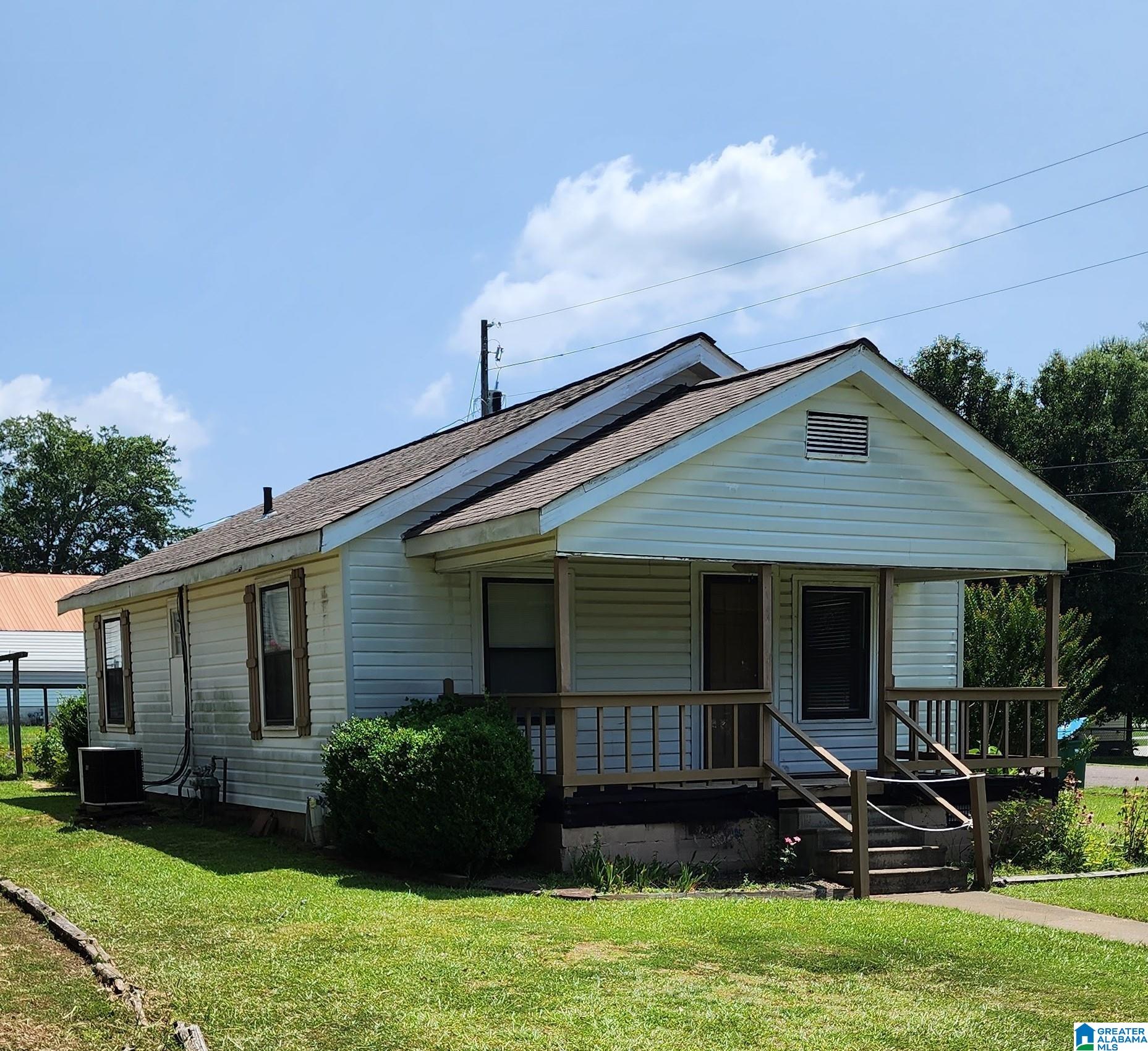 300 North C Street Oneonta, AL 35121 - Photo 4 of 18