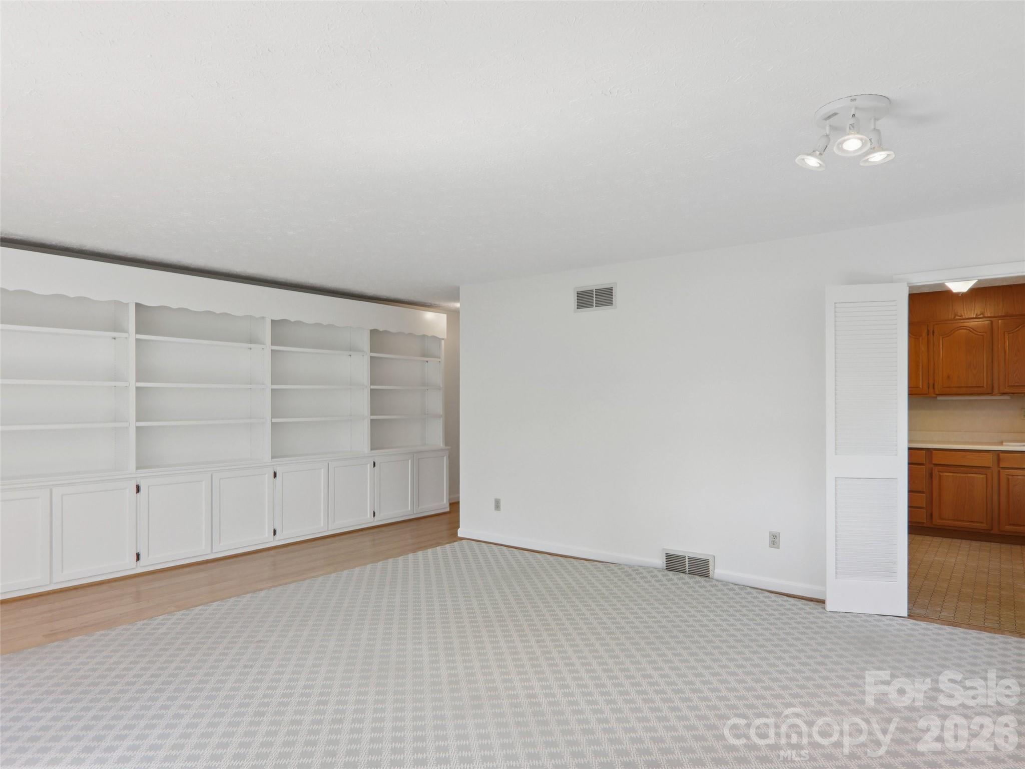 927 Ladson Road Mills River, NC 28759 - Photo 30 of 47