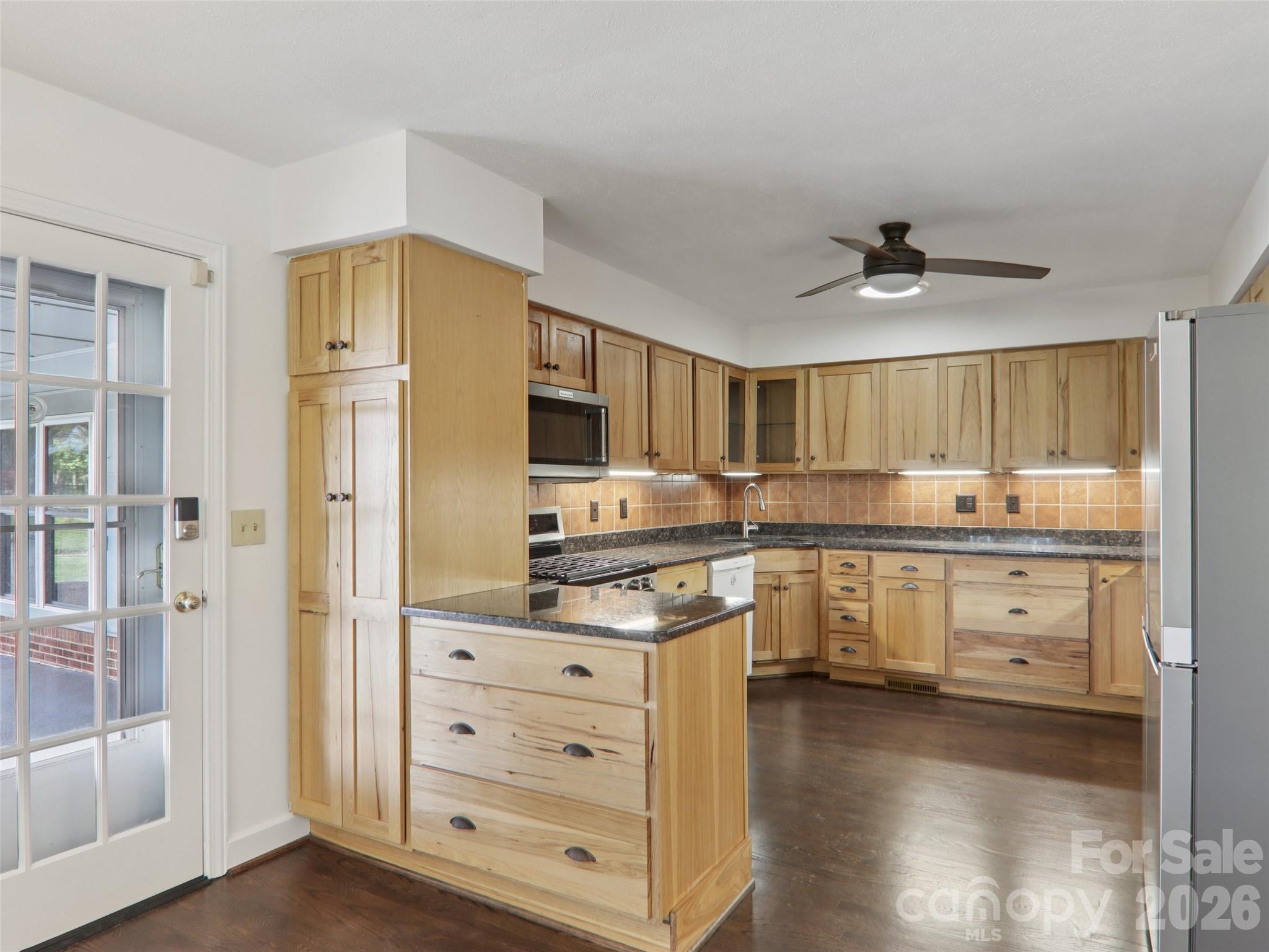 927 Ladson Road Mills River, NC 28759 - Photo 6 of 47