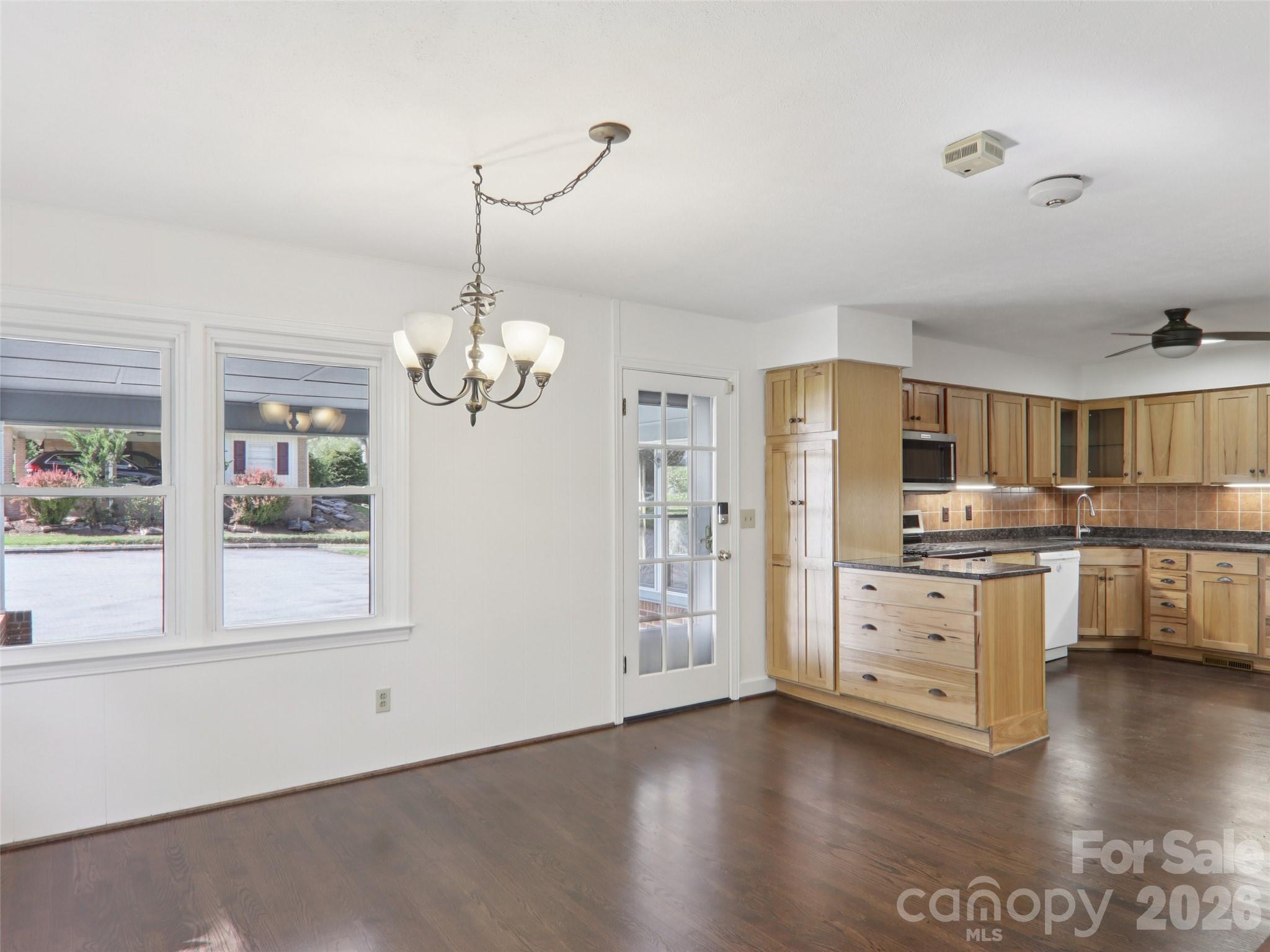 927 Ladson Road Mills River, NC 28759 - Photo 8 of 47