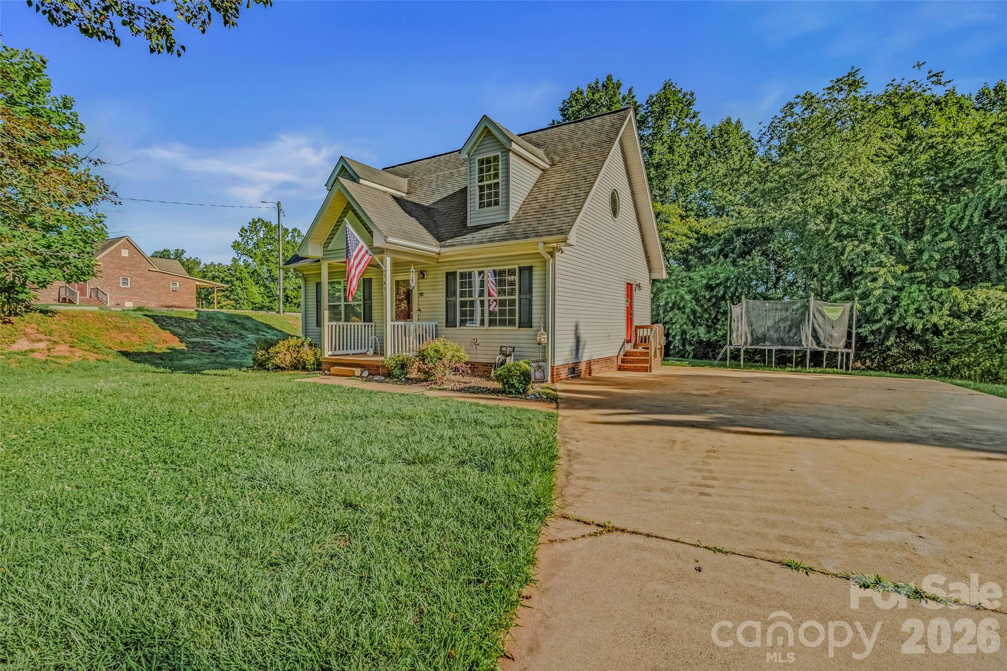 145 Wisconsin Avenue Elkin, NC 28621 - Photo 2 of 30