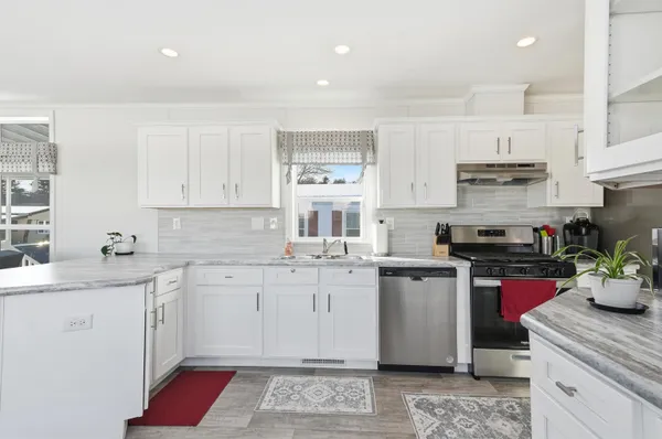 $264,900 | 65 Caddy Drive, Salem, NH 03079