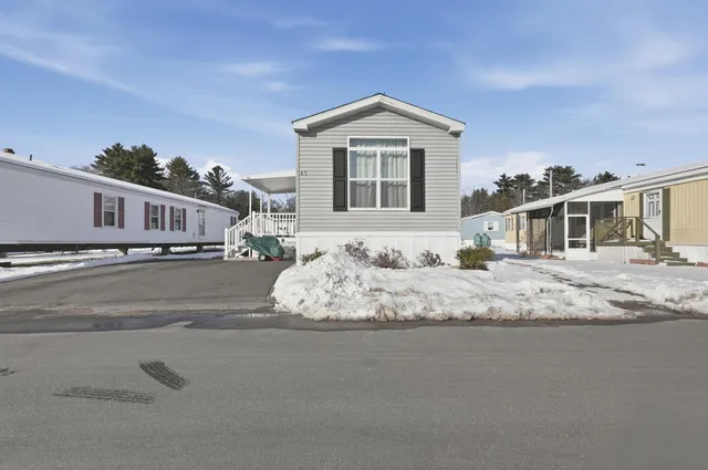 $269,900 | 65 Caddy Drive, Salem, NH 03079