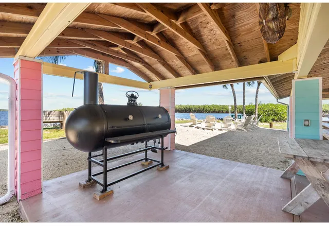 $558,000 | 5065 Southeast Orange Street, Stuart, FL 34997