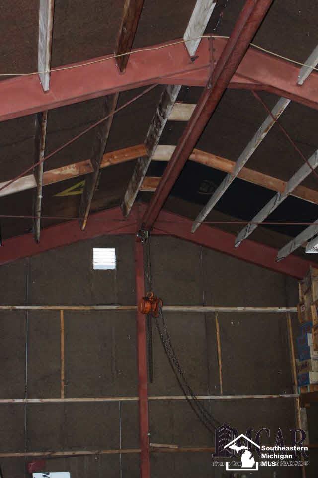 9009 North Ann Arbor Road Dundee, MI 48131 - Photo 37 of 45 21220832-36.JPG