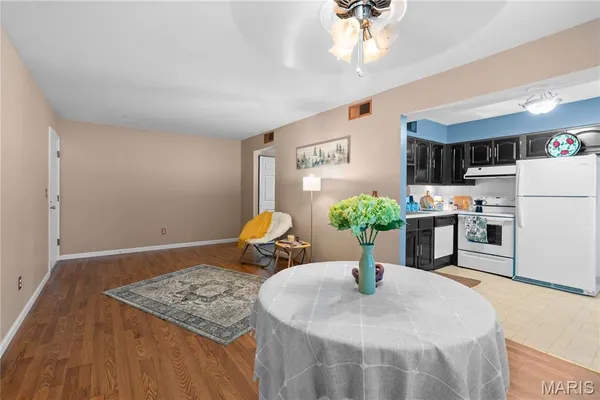 $115,000 | 1673 Mayenne Court, Unit D, St. Louis, MO 63125