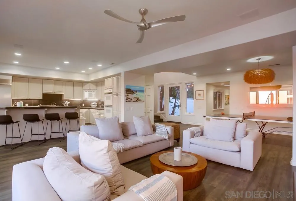 510 Neptune Avenue Encinitas, CA 92024 - Photo 12 of 44