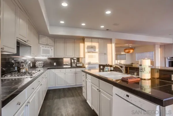$5,700,000 | 510 Neptune Avenue, Encinitas, CA 92024