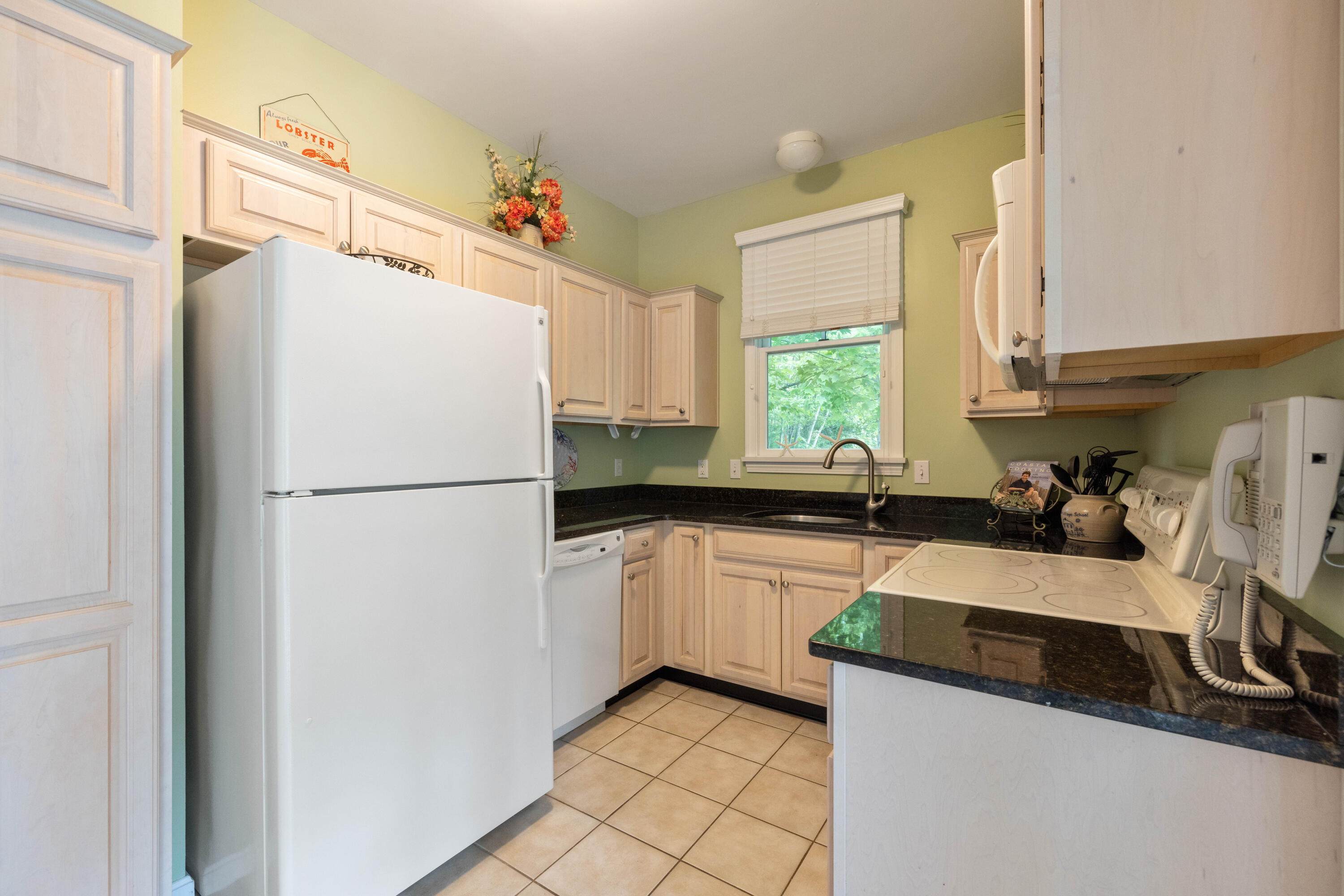 454 Post Road, Unit 250 Wells, ME 04090 - Photo 12 of 35 3G0A4809