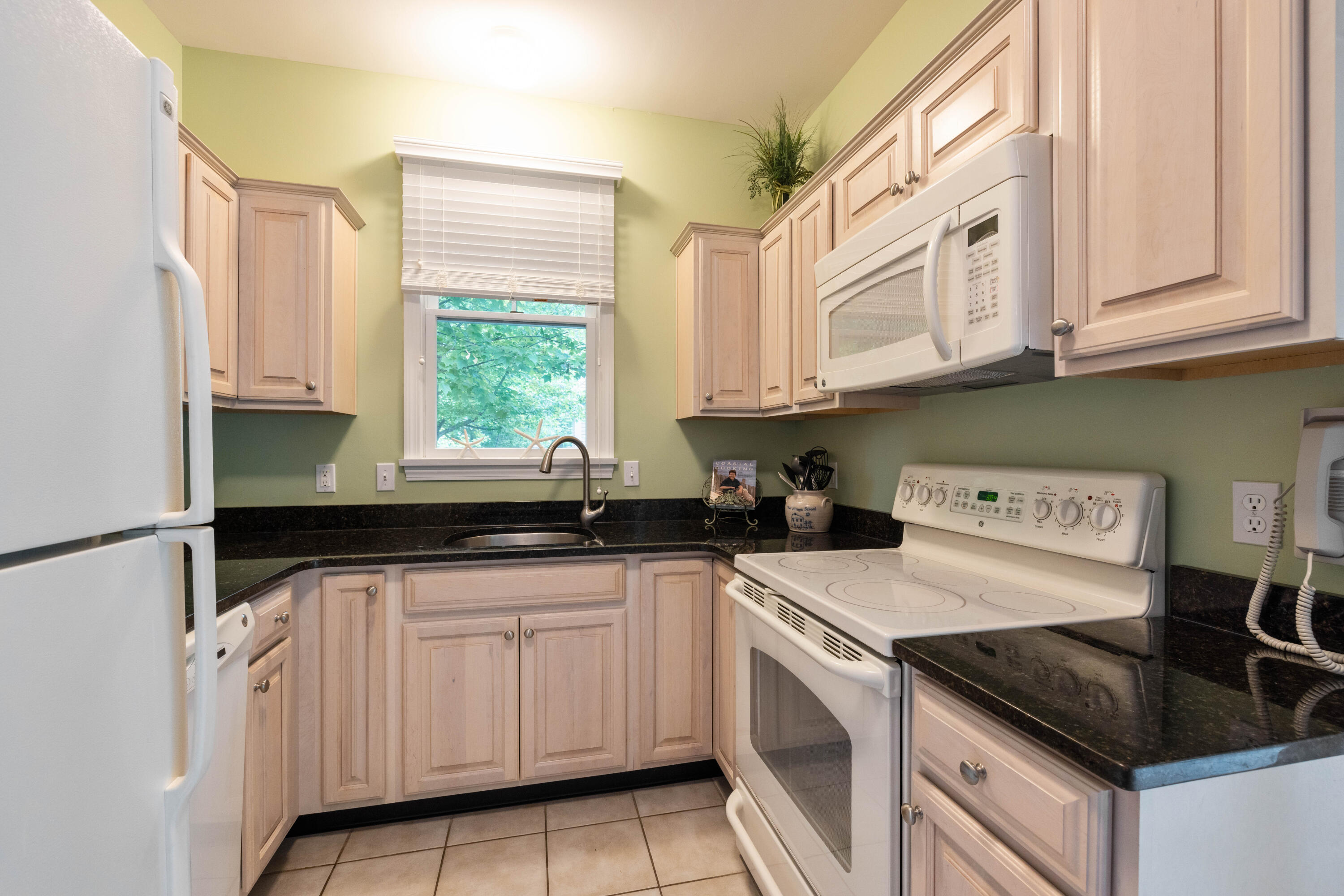 454 Post Road, Unit 250 Wells, ME 04090 - Photo 14 of 35 3G0A4812