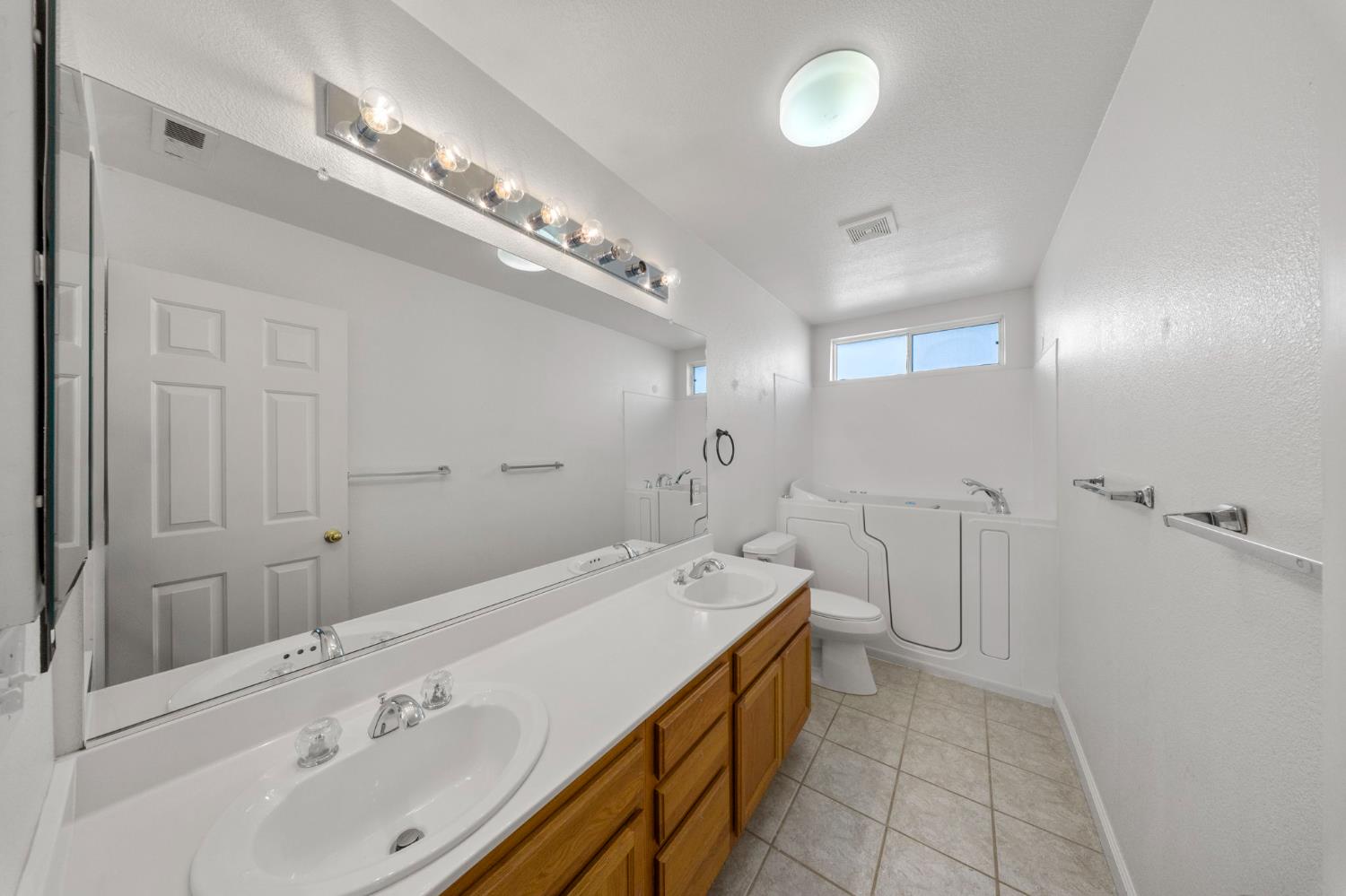 2005 Floral Court Modesto, CA 95356 - Photo 27 of 32