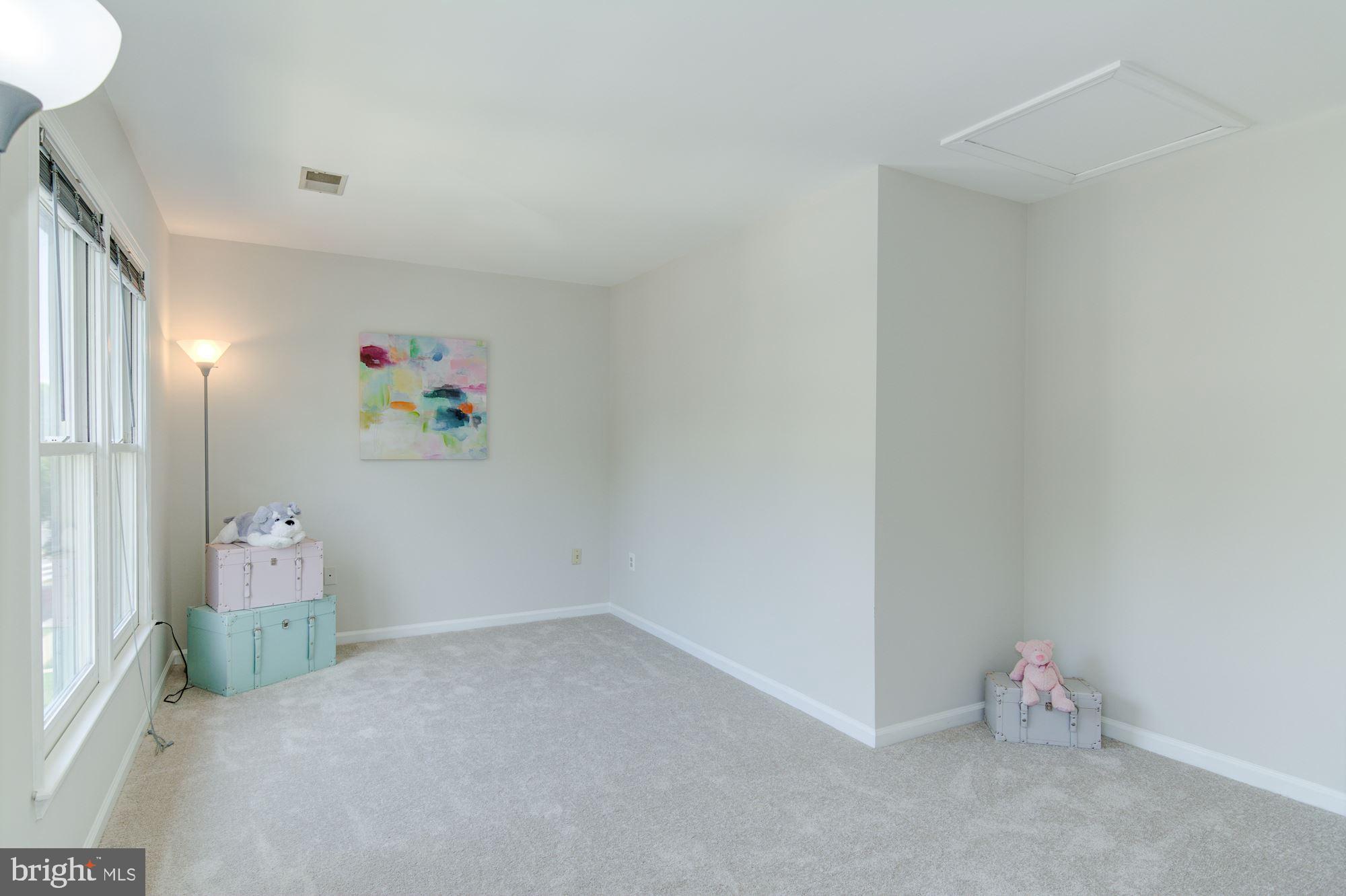 8720 Wadebrook Terrace Springfield, VA 22153 - Photo 17 of 33 Second bedroom - Nook for play or study
