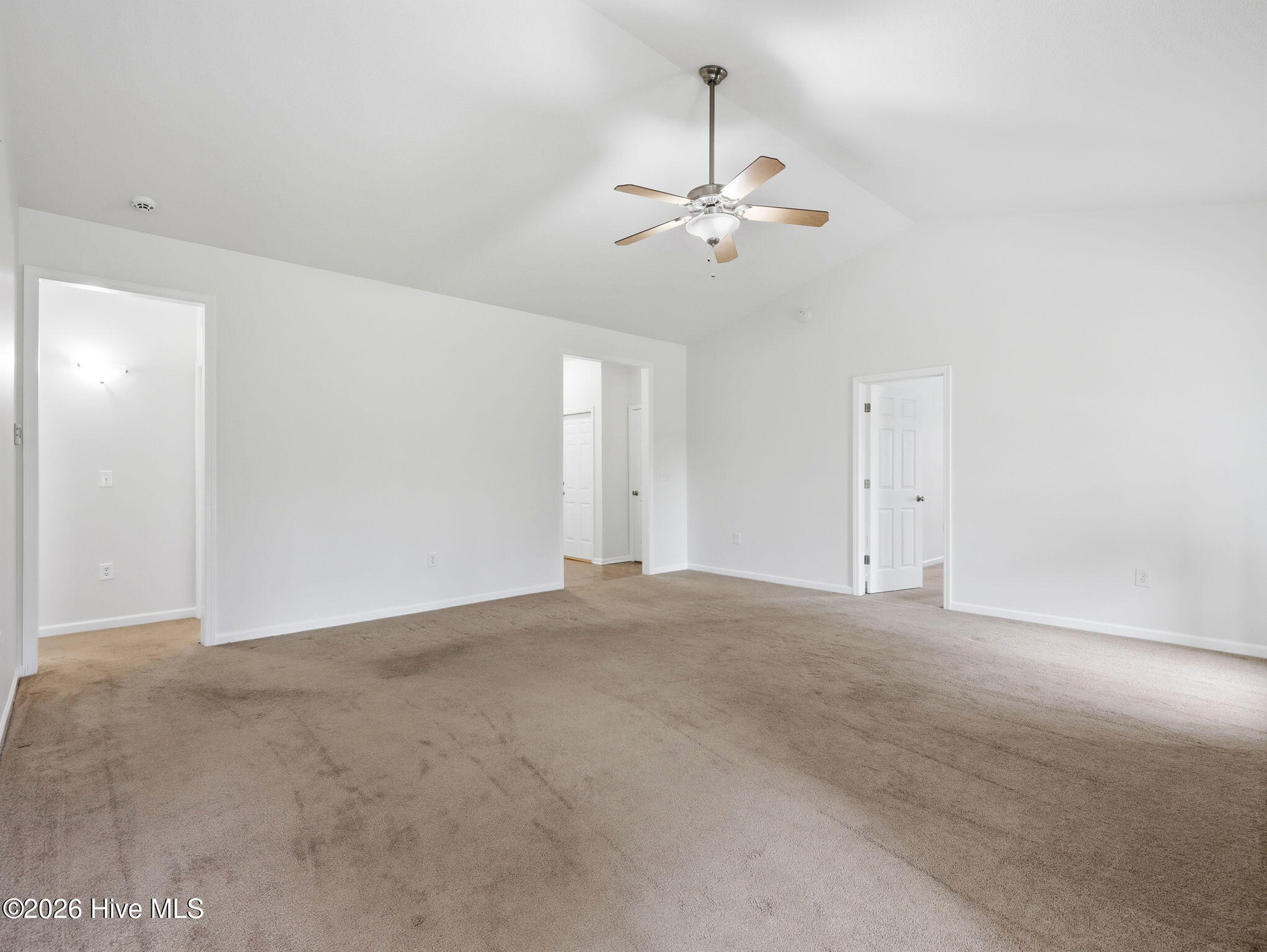 102 Spring Leaf Lane Jacksonville, NC 28540 - Photo 4 of 52