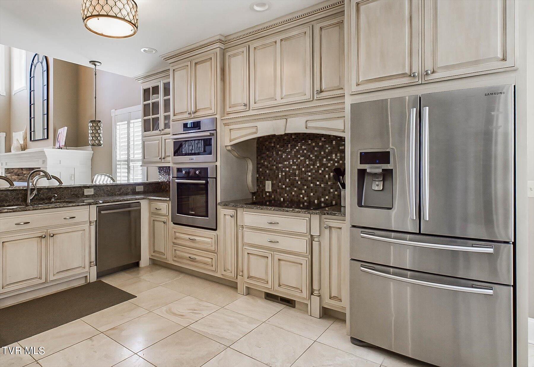 157 Quail Ridge Way Jonesborough, TN 37659 - Photo 4 of 24 09-Quail Ridge Way-9