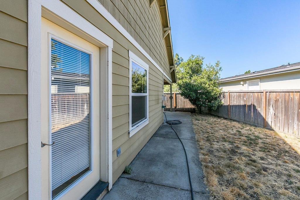 910 Talent Avenue Talent, OR 97540 - Photo 28 of 33 Additional Photo