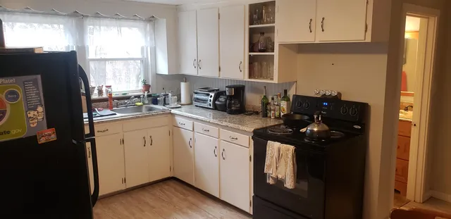 $1,900 | 19 A Hanson Street, Dover, NH 03820