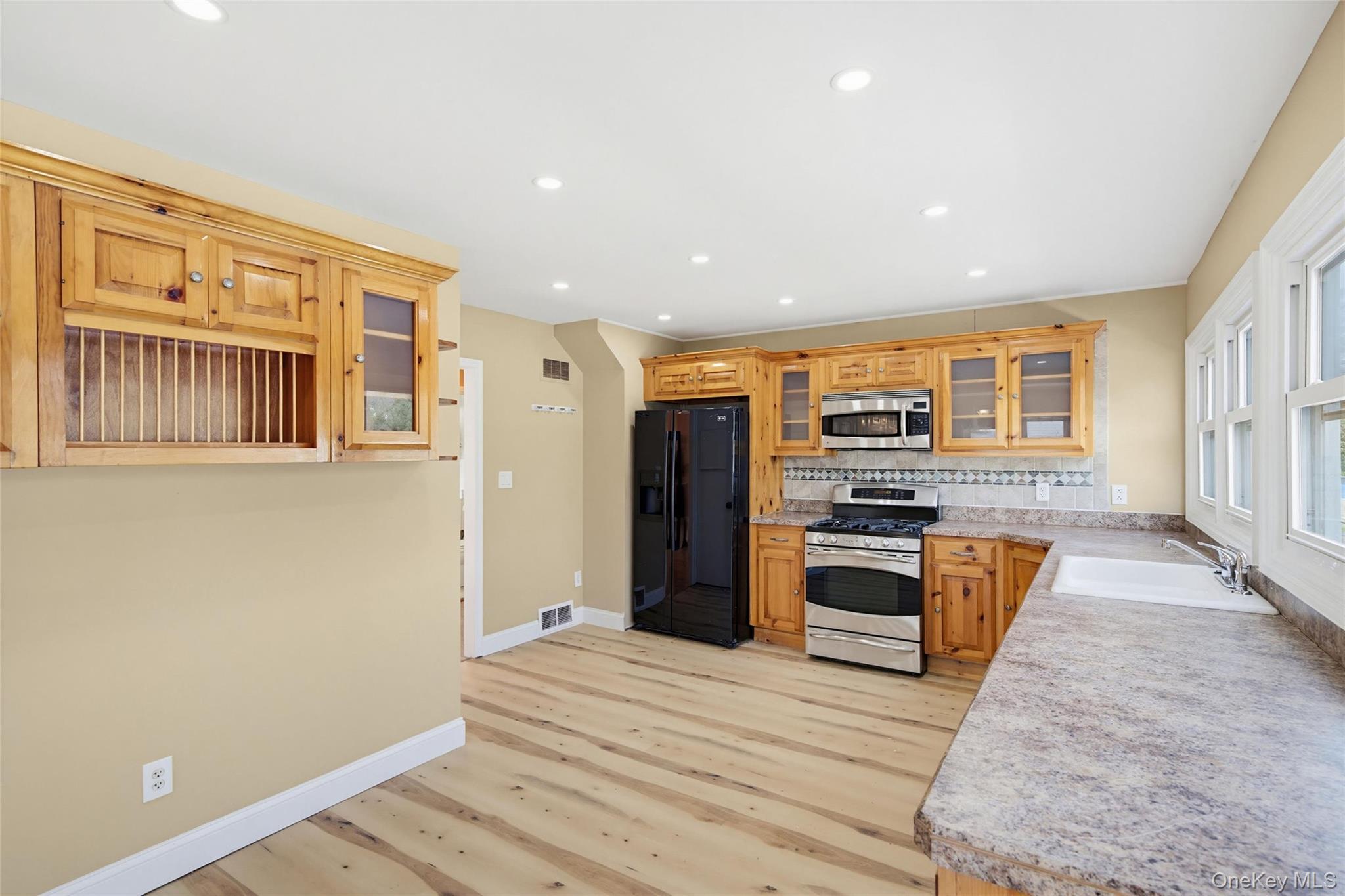 48 Quaker Hill Road Monroe, NY 10950 - Photo 12 of 49