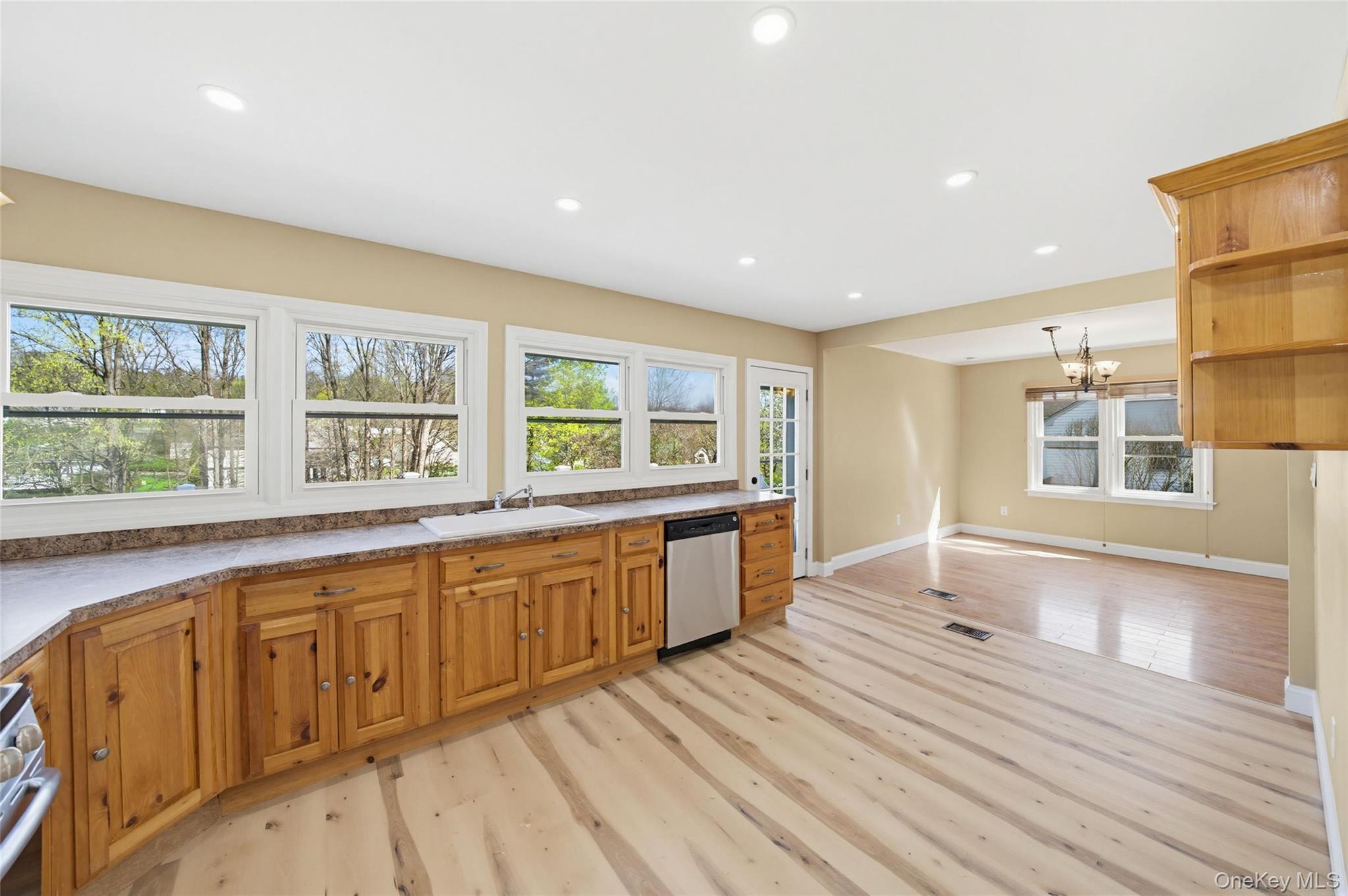 48 Quaker Hill Road Monroe, NY 10950 - Photo 16 of 49