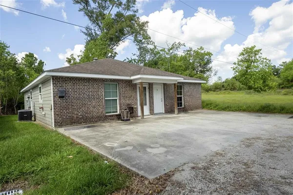 $739,900 | 918 Brady Street, Sulphur, LA 70663